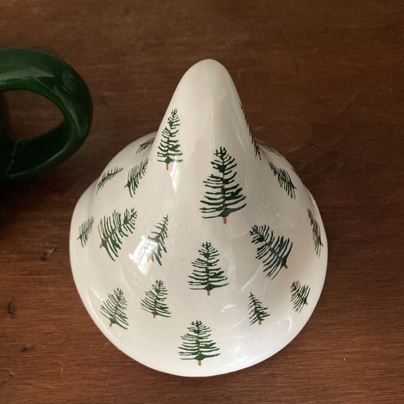 NWT- Stunning 16oz- 2 Piece-Green Gnome- White Hat Lid w/ Green 🌲 Ceramic Teapot - Picture 13 of 16